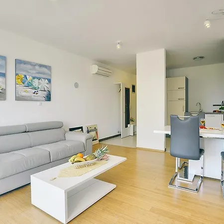 Daire Apartments Vea