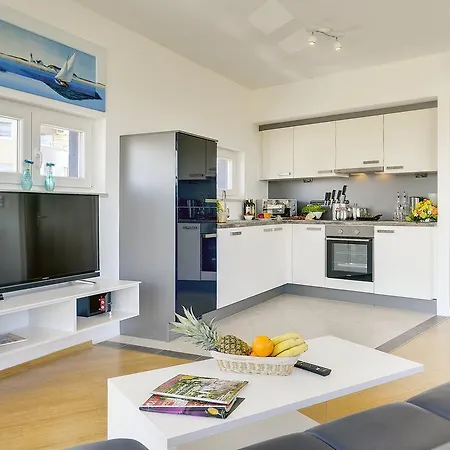 Apartments Vea פולה