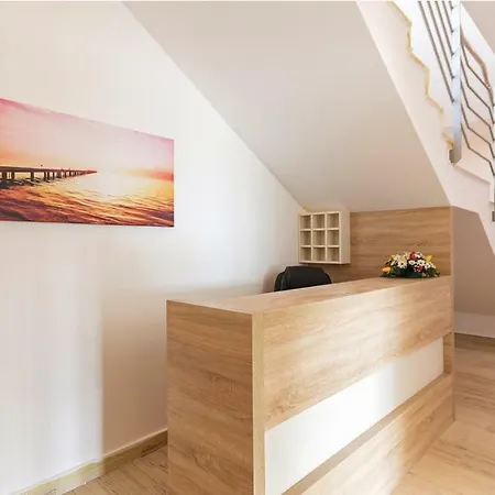 Apartments Vea דירה פולה